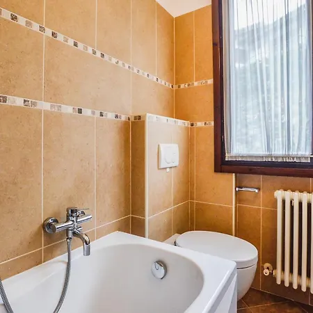 Cherie Holiday home Luino